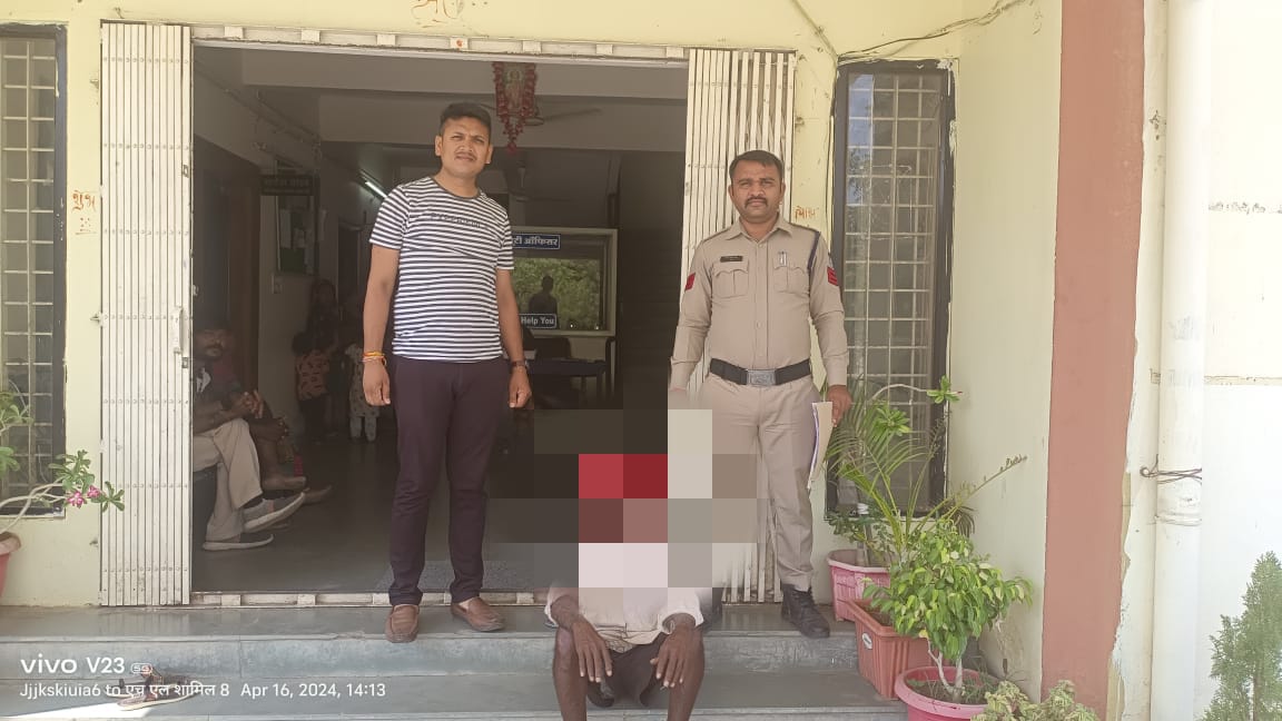 नाम बदलकर चोरी का आरोपी 28 साल से गांव में रह रहा था पुलिस को मिली बड़ी सफलता किया गिरफ्तार