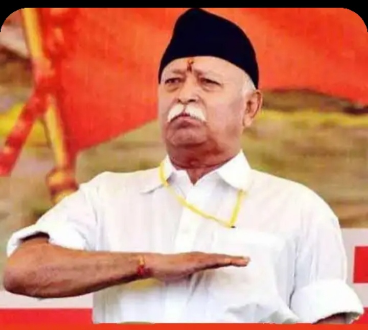 लोकसभा निर्वाचन के प्रथम चरण के मतदान में संघ प्रमुख मोहन भागवत जी ने नागपुर में किया मतदान सभी से वोट करने की अपील की