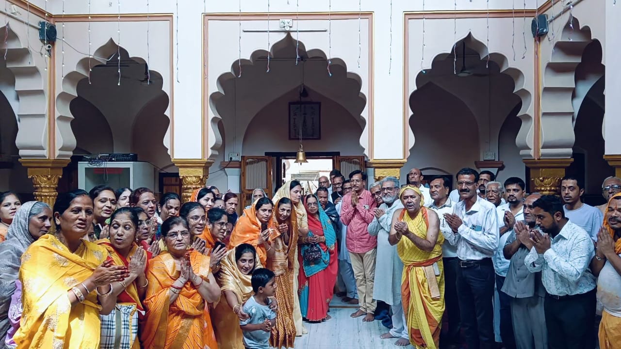 बड़वानी दिंगबर जैन समाज का क्षमा वाणी पर्व धूम धाम के साथ भगवान की भक्ति के साथ संपन्न हुआ