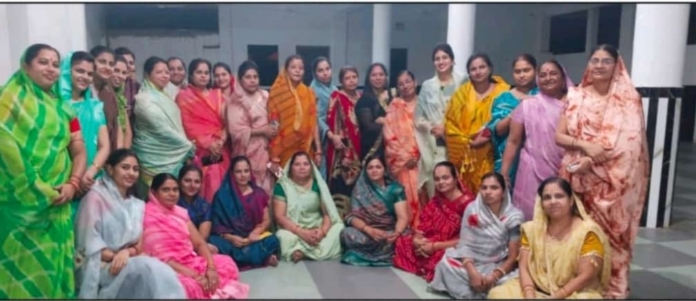 अलीराजपुर नवदुर्गा उत्सव को लेकर राठौड़ वीर दुर्गादास महिला मंडल की बैठक राठौड़ समाज भवन में हुई संपन्न