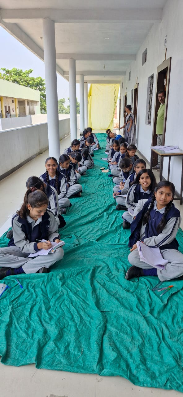 अंजड़ न्यायोत्सव -विधिक सेवा सप्ताह के अंतर्गत पायोनियर पब्लिक  स्कूल में हुवा निबंध प्रतियोगिता का आयोजन