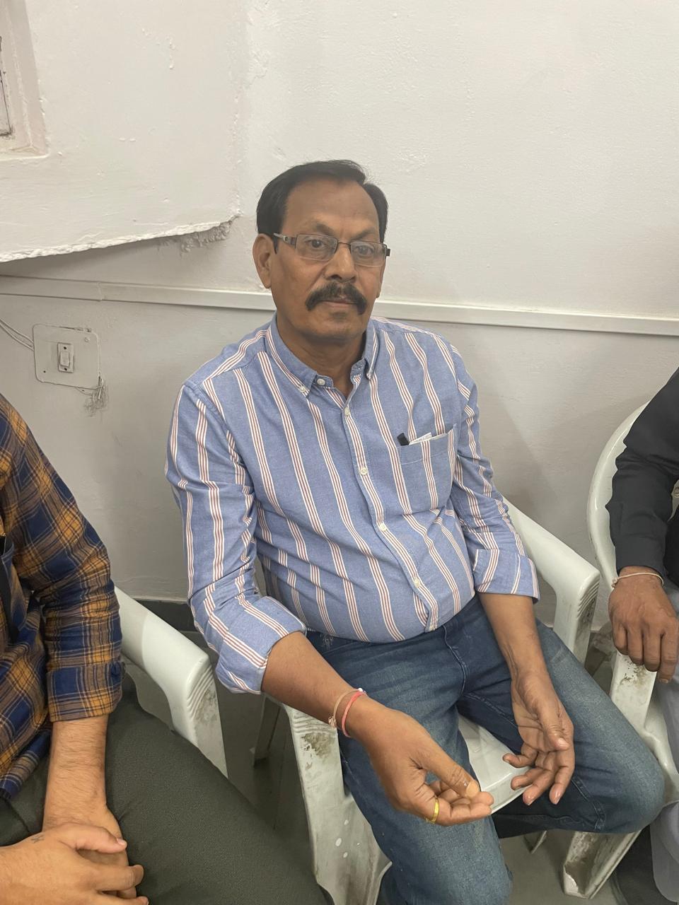 इंदौर सहायक ग्रेड प्रथम जगदीश बोर्निया विद्युतवितरण कम्पनी 2000 रुपये की रिश्वत लेते रंगे हातो गिरफ्तार