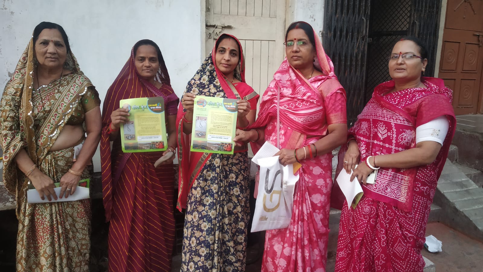 सनावद मातृ शक्ति द्वारा "हरित कुंभ " प्रयाग हेतु सघन परिवार संपर्क प्रारंभ