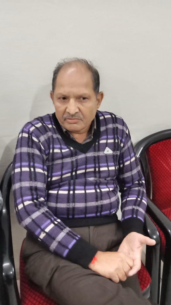 डॉ. सुधीर मोदी, जिला स्वास्थ्य अधिकारी, पदस्थ कार्यालय-मुख्य चिकित्सा एवं स्वास्थ्य अधिकारी, जिला चिकित्सालय, धार  रिश्वत राशि-25,000/- रुपये, लेते हुवे लोकायुक्त ने पकड़ा