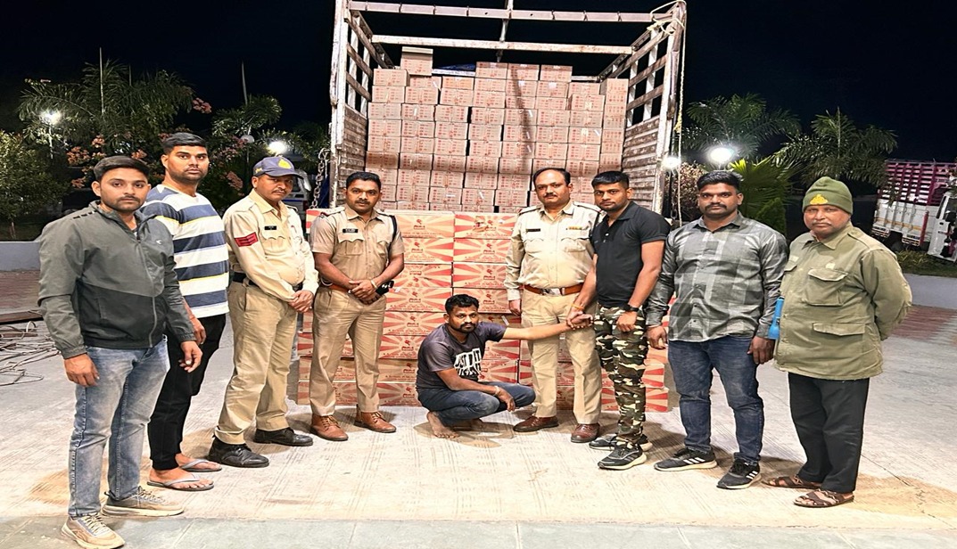 धार पुलिस अधीक्षक के निर्देश पर वर्ष 24 में  अंतरराज्जीय शराब तस्करों  की कमर तोड़ कर रख दी