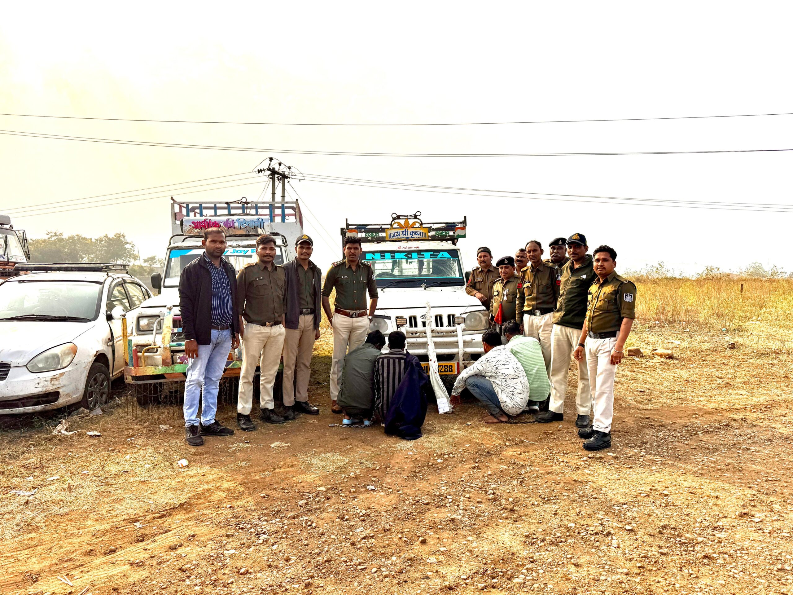 त्रिवेणी वेयर हाउस बालसमुंद में हुई लूट का थाना नागलवाड़ी पुलिस ने किया पर्दाफाश  लूट का सामान जप्त