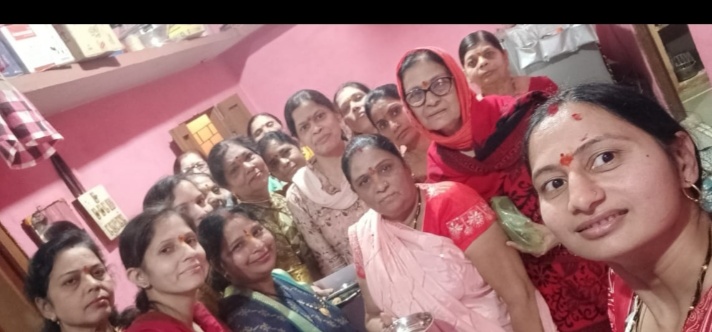 अंजड़ मकर संक्रांति के पावन पर्व पर दशोरा समाज महिला मंडल के द्वारा प्रतियोगिता आयोजित कर पुरस्कार बांटे गए