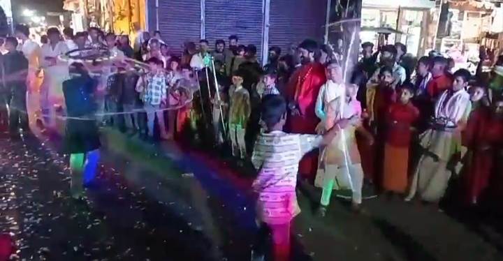 मांडव प्राचीन उत्तरमुखी मंडपेश्वर महादेव की शाही सवारी शिवरात्रि पर आज बड़े उत्साह के साथ नगर में निकली