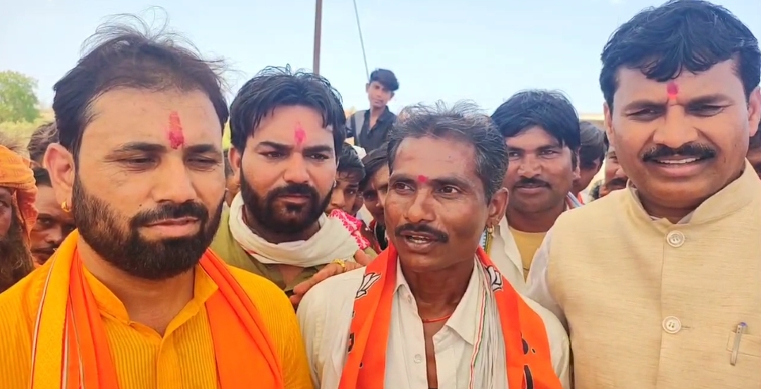 बड़वानी पानसेमल विधानसभा के ग्राम दिवानिया के खेड़ा फलिये के सैकड़ो कांग्रेसियों ने भाजपा का दामन थामा।