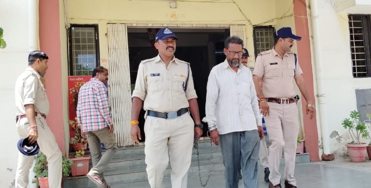 निसरपुर महिला के साथ छेड़छाड करने वाले आफताब को कुक्षी पुलिस ने गिरफ्तार कर भेजा जेल