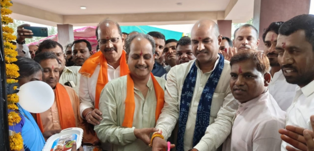 प्रताप गड़ कांग्रेस केवल घोषणाएं करती है जबकि भारतीय जनता पार्टी जनहित के कार्यों को धरातल पर उतार कर इसे लोकहित में समर्पित करती है :- राजस्व मंत्री हेमंत मीणा ने कहाँ