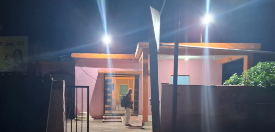 नालछा/पुलिस पब्लिक न्यूज़ चैनल की खबर का हुवा असर पंचायत ने नालियों ऐव नालों सफाई अभियान चलाया