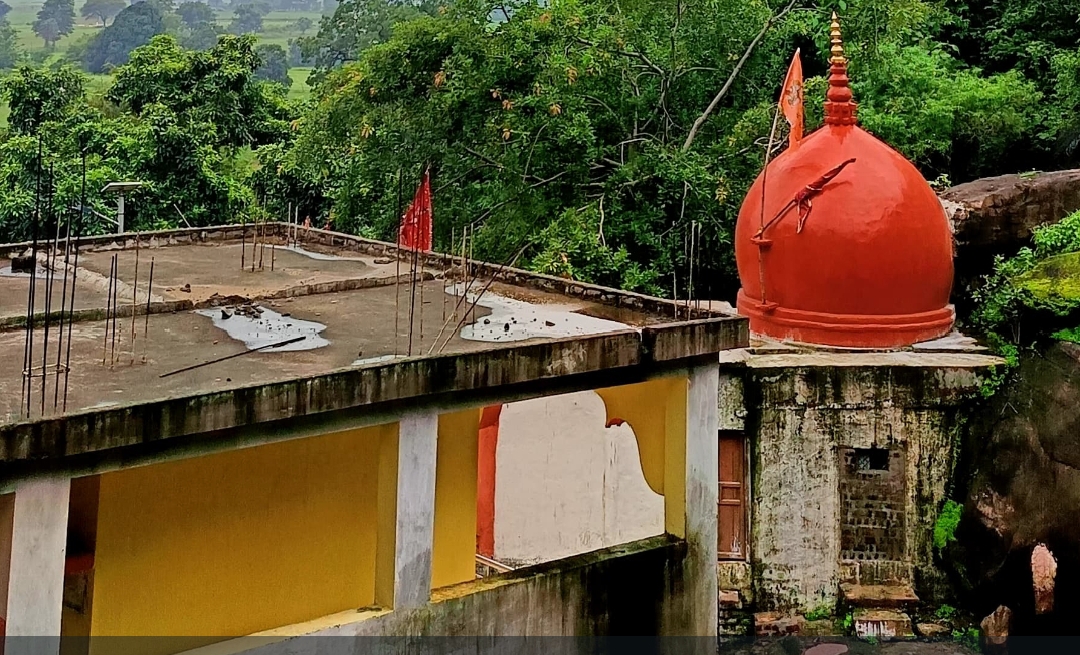 हैदरगढ़ से 3 किलोमीटर दूर मृगन्नाथ धाम बना आस्था का केंद्र भक्तो की लगी भीड़