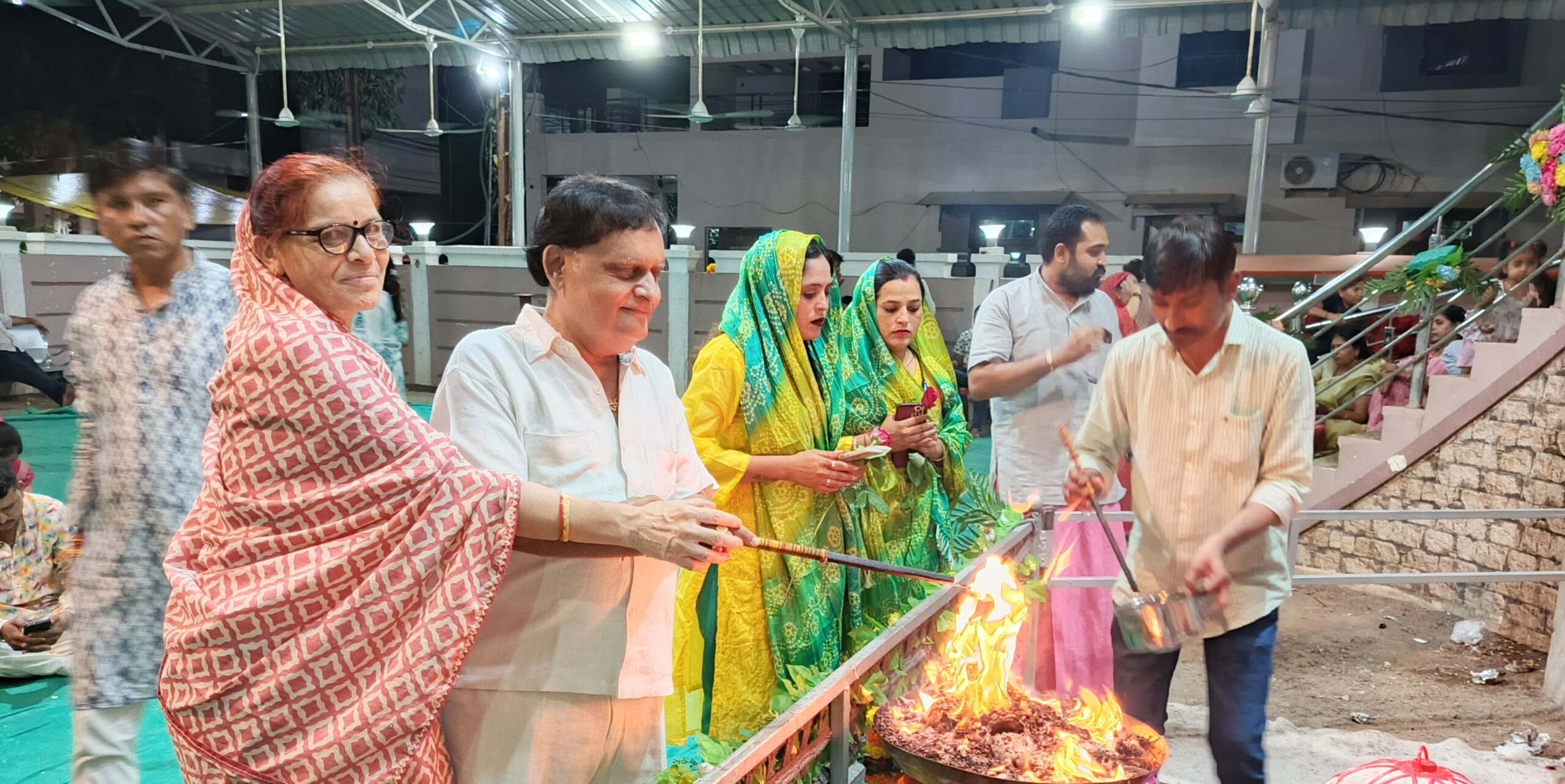 आज श्रावण मास के पवित्र महीने में आज पुत्रदा एकादशी के पावन पर्व पर 15हजार से अधिक भक्तों ने श्याम बाबा के किए दर्शन सेंगाव ऐवनागलवाड़ी से निशान यात्रा लेकर भक्त  पहुंचे मंदिर में