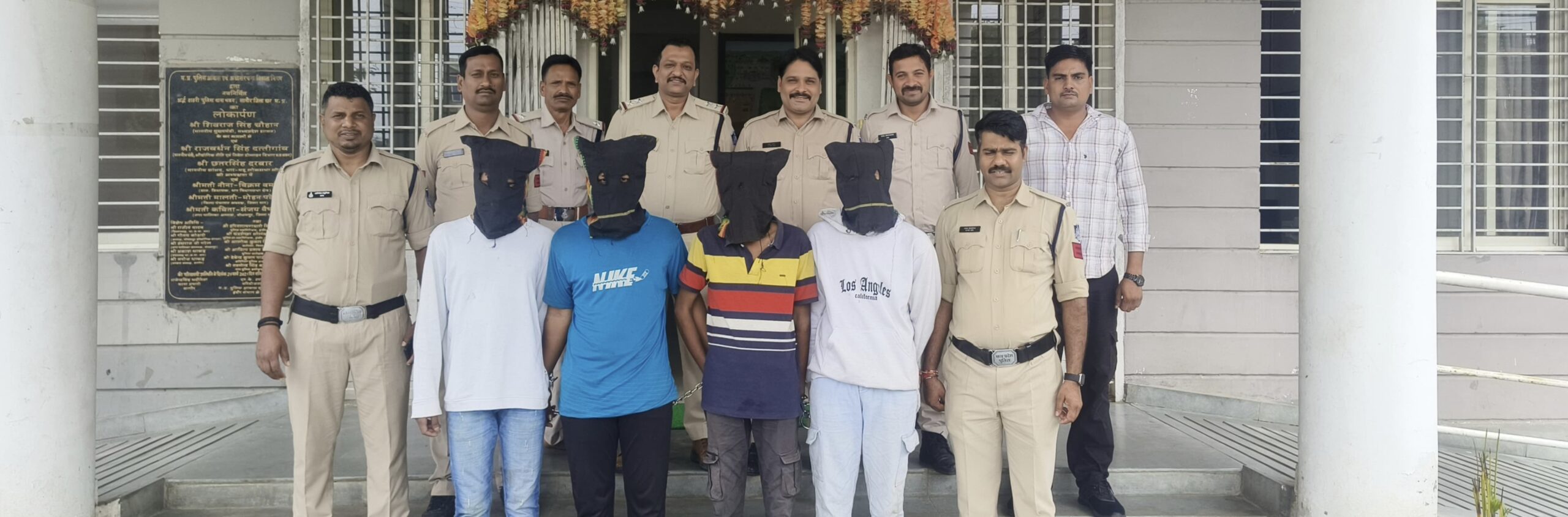सागोर टेक्समो कंपनी के पास हुई लुटपाट में पुलिस को मिली बडी सफलता चार आरोपीयो व दो बालअपचारी को किया गिरफ्तार