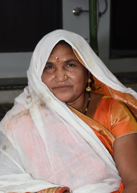 मनावर के पास गुलाटी में चौथे दिन फिर  हुवा नेत्रदान श्रीमती फुन्दा हरेसिंह अवास्या कि मृत्यु के बाद परिजनों ने किया नेत्रदान