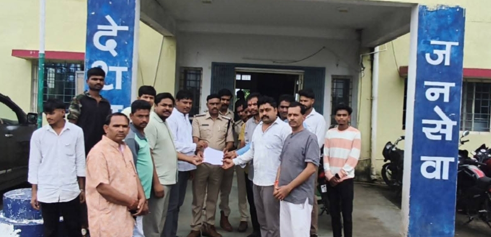 हिंदू युवा जनजाति संगठन बोरी के द्वारा आज पुलिस थाने में आवेदन देकर अवैध घुसपैठ बांग्लादेशियों की जांच की मांग की