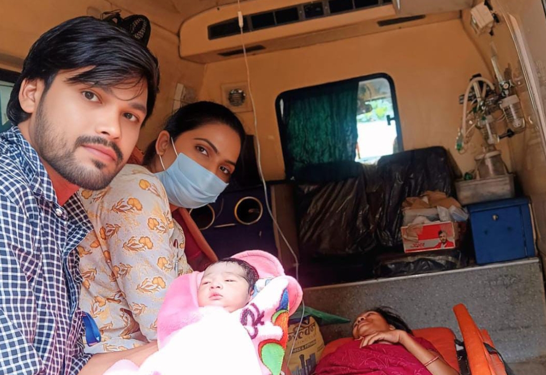 इंदौर 108 एंबुलेंस में गूंजी किलकारी,महिला ने दिया बेटी को जन्म*