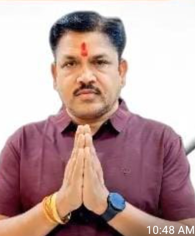 अलीराजपुर जिला कांग्रेस कमेटी के अध्यक्ष एवं पूर्व विधायक मुकेश पटेल ने जिले में चल रही अवैध शराब परिवहन  को रोकने की शिकायत  मुख्यमंत्री से की